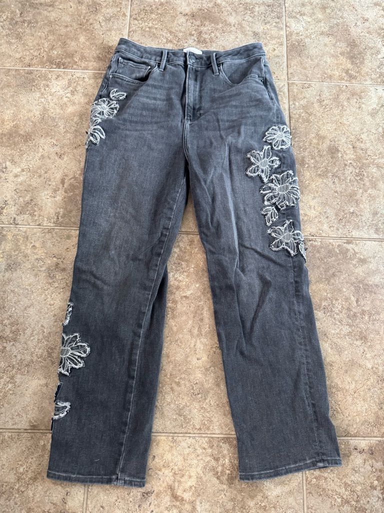 E Women’s Driftwood Gray Straight Leg Jeans With White Floral Embroidery